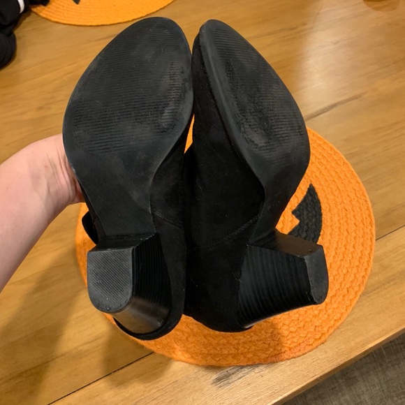 Black suede booties - Picture 7 of 7